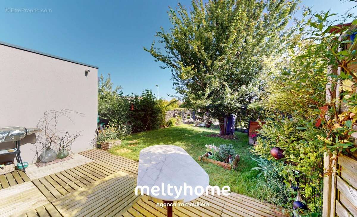 Maison à MATHIEU