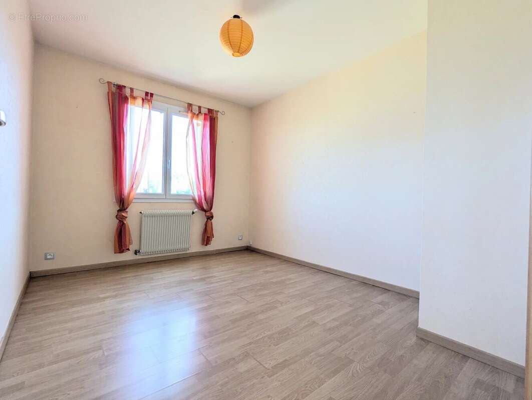 Maison F7 de 128 m² sur sous sol complet - photo 9