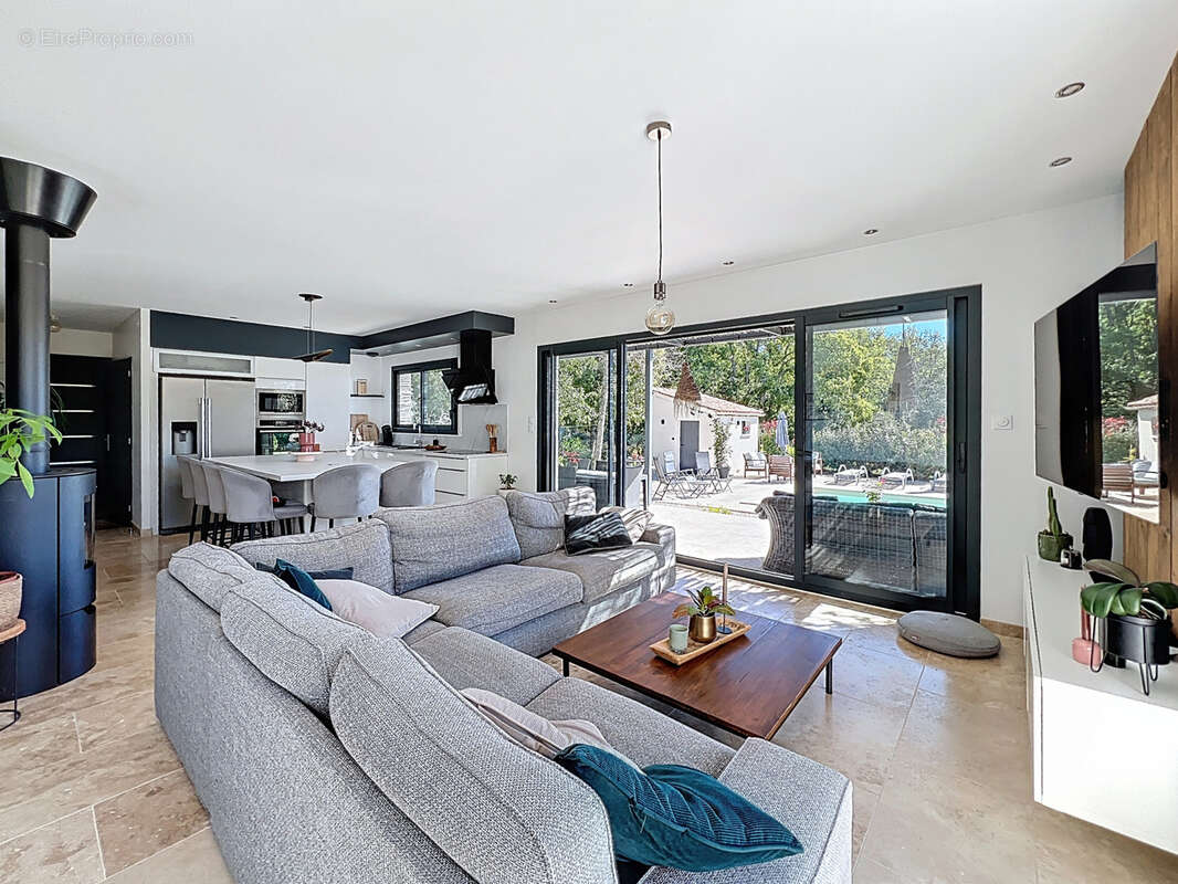 Maison à SAINT-SATURNIN-LES-APT