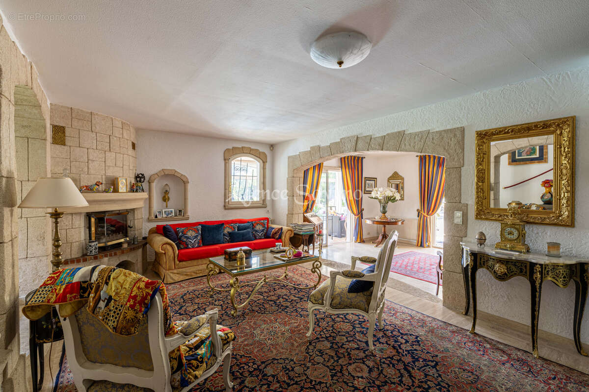 Maison à MOUGINS