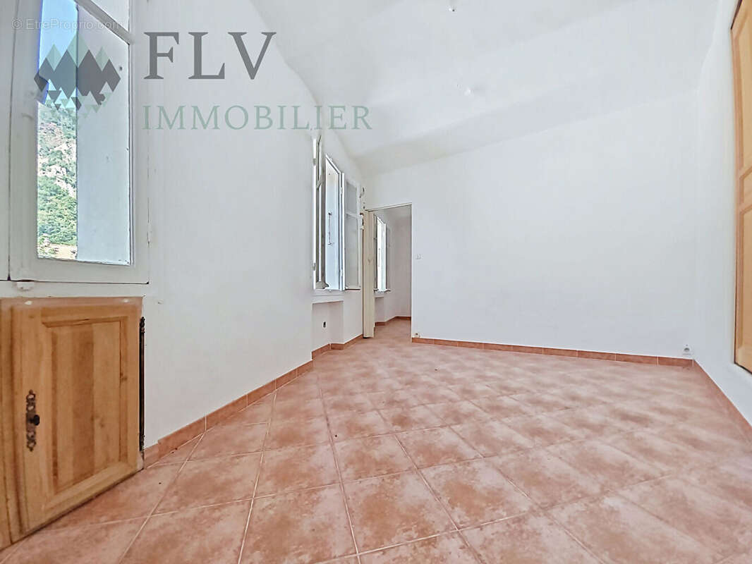 Appartement Saint Sauveur Sur Tinee 2 pièce(s) - photo 7