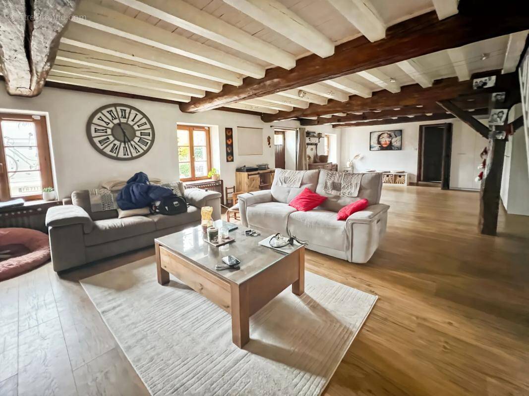 Maison à SAINT-PRIEST-BRAMEFANT