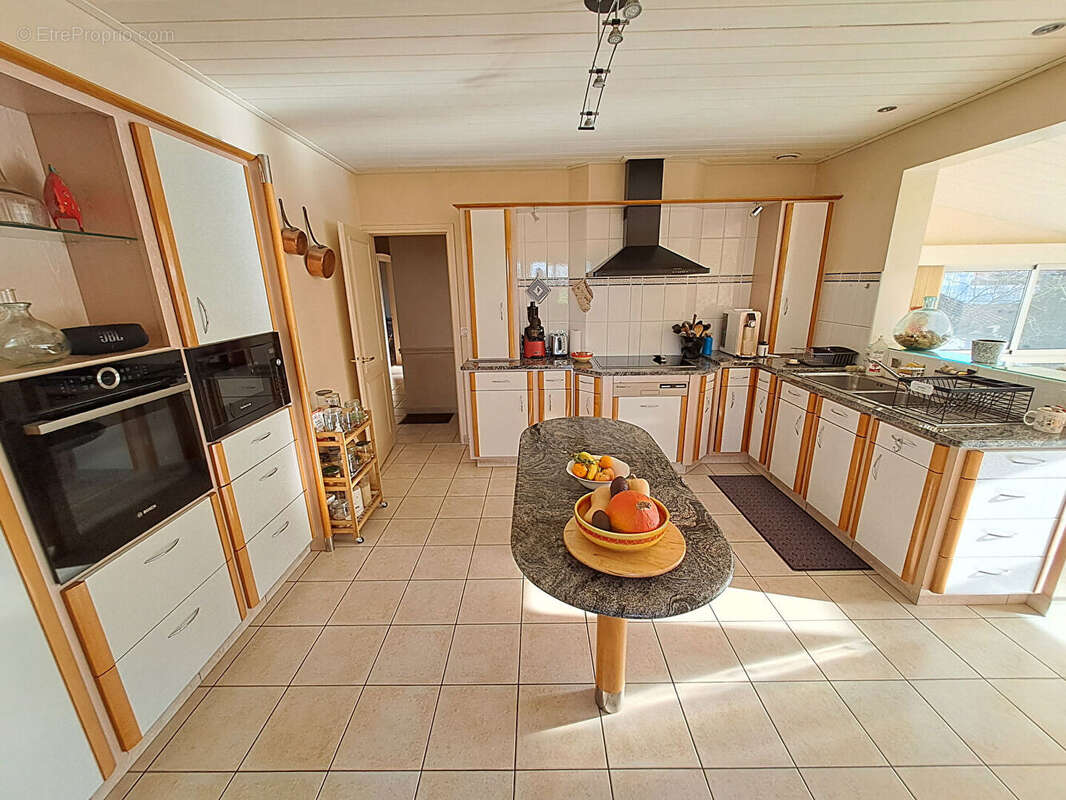Maison 164 m² à Le Perrier  - photo 4