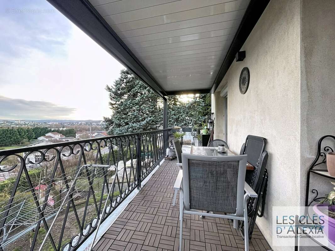 Maison à PONT-EVEQUE