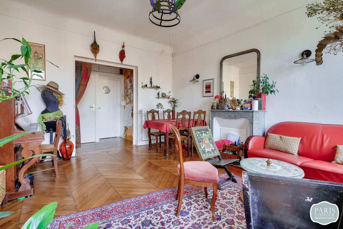 Appartement à PARIS-10E