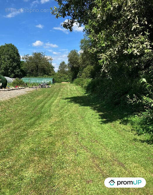 Terrain à LA SOUTERRAINE