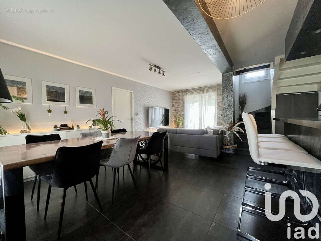 Photo 3 - Maison à MONTCEAU-LES-MINES