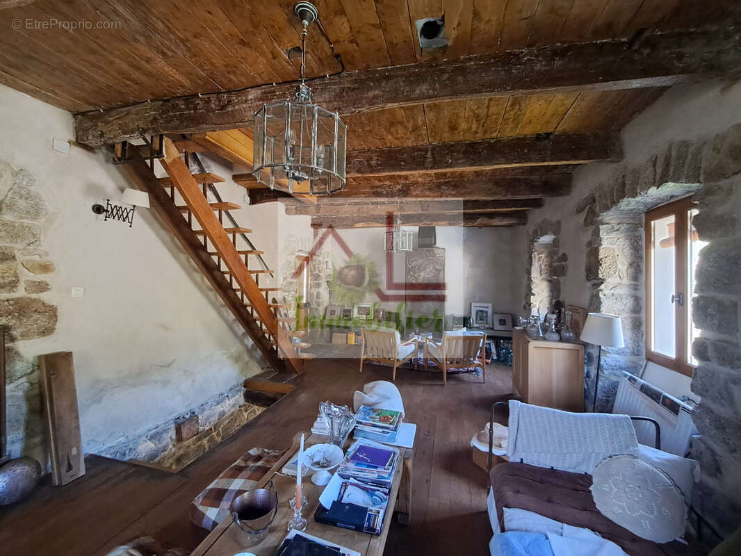 Maison à SAINTE-MARGUERITE-LAFIGERE