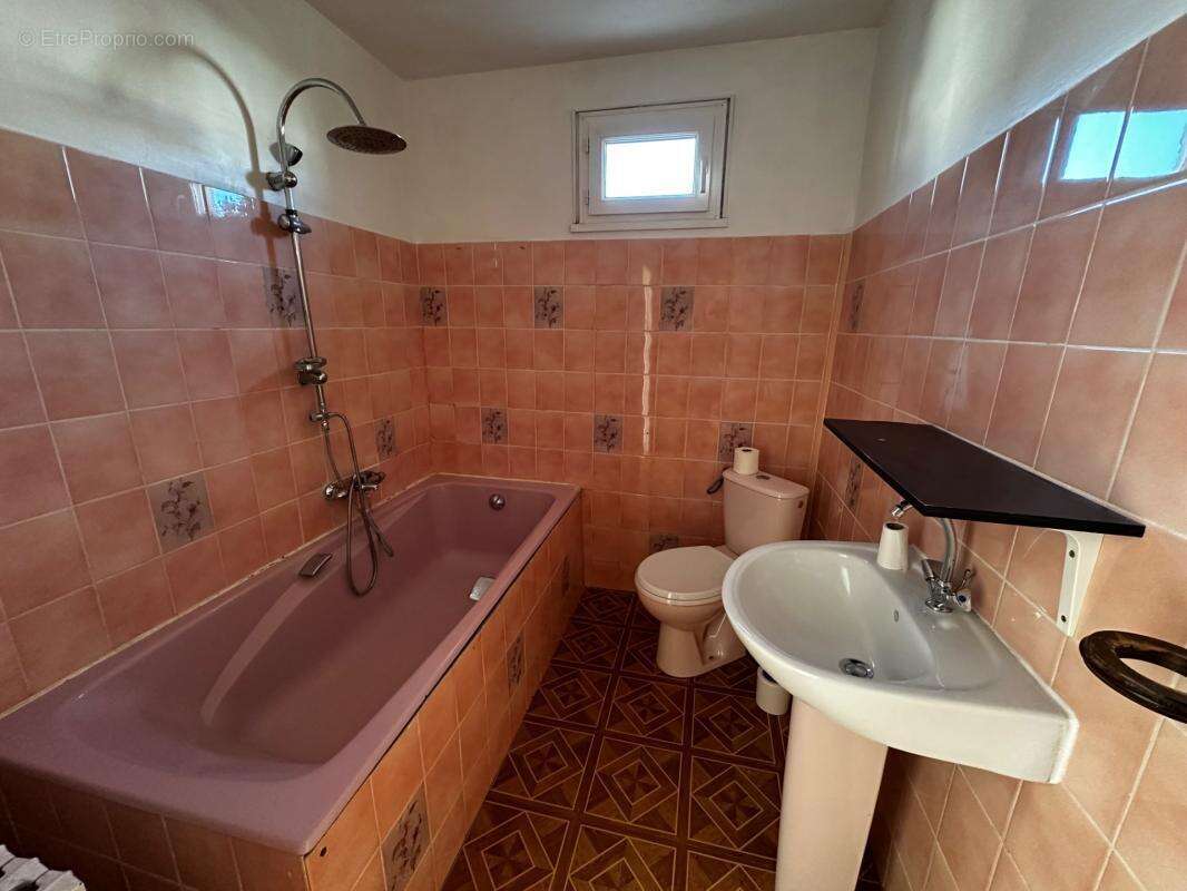 Maison de ville avec extérieur - photo 7