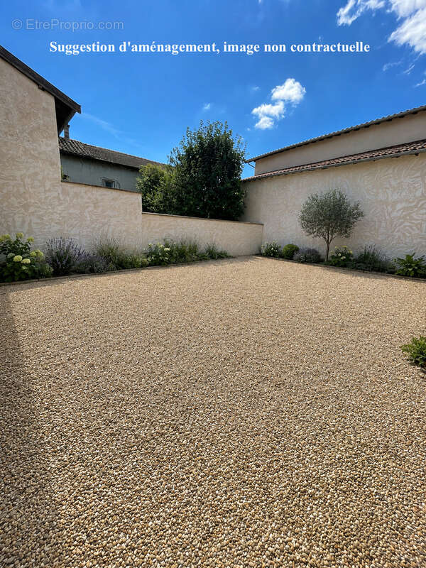 Maison à VILLIE-MORGON