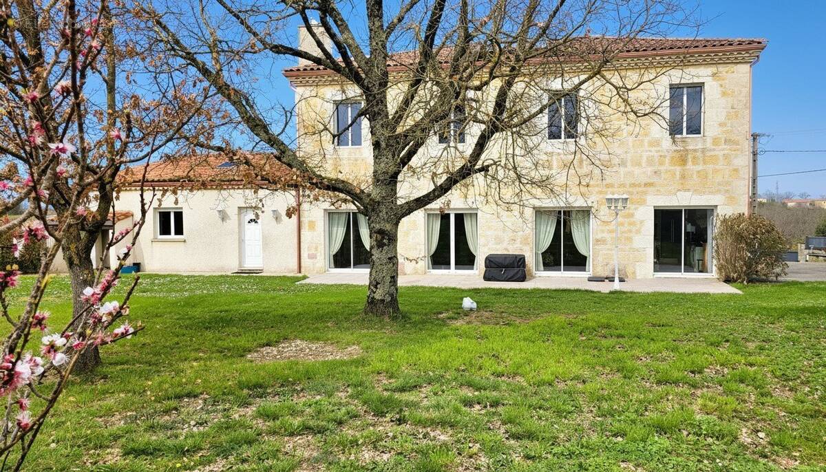 Maison à CASTELNAU-DE-MONTMIRAL