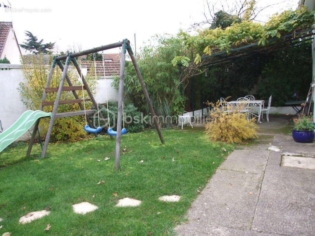 Maison à SAVIGNY-SUR-ORGE