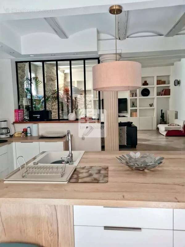 Maison à BAGNOLS-SUR-CEZE