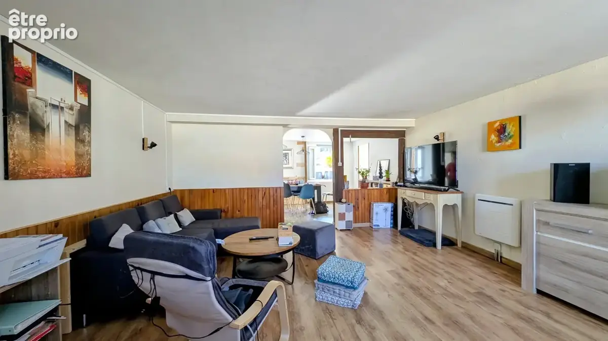 Maison de bourg familiale + locatif - photo 2