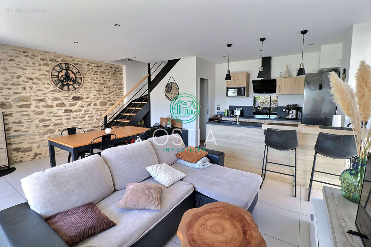 Appartement à GENILAC