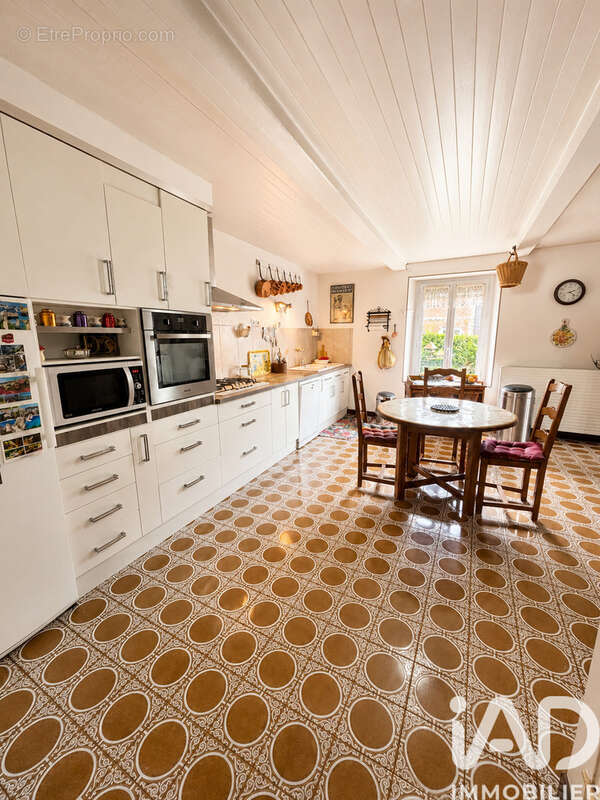 Maison 255 m² à Etalle  - photo 6