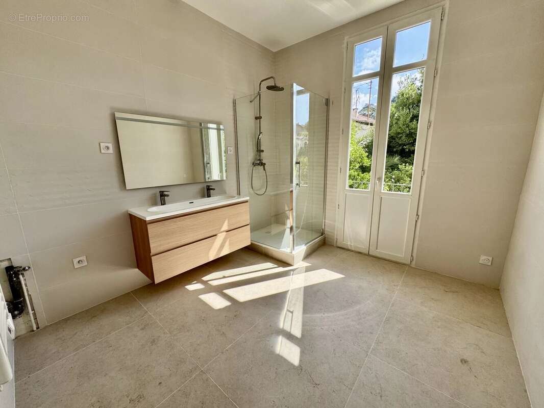 Cannes vente 3 pièces au calme absolu dans maison bourgeoise - photo 7