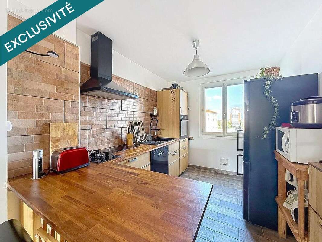Photo 3 - Appartement à VILLEURBANNE