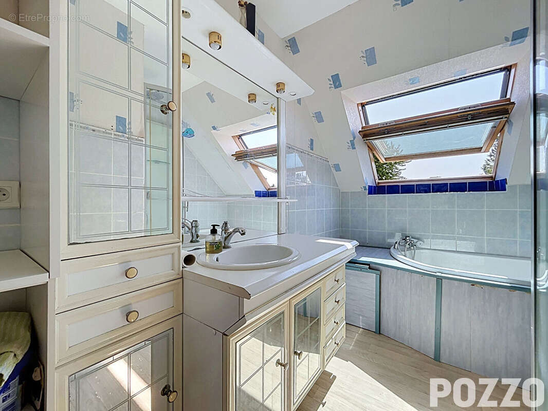 Maison de ville avec terrasses et pièces aménageables - photo 9