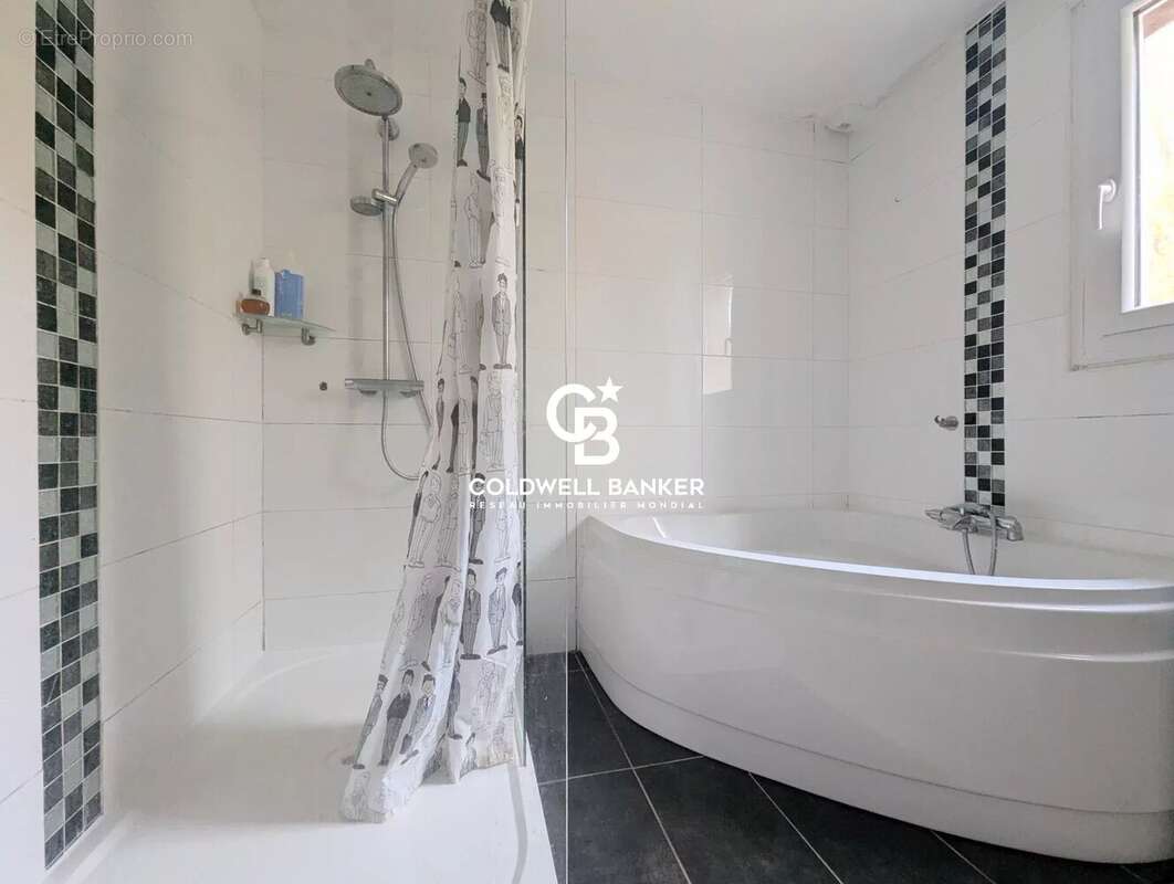 Maison à AZAY-SUR-CHER