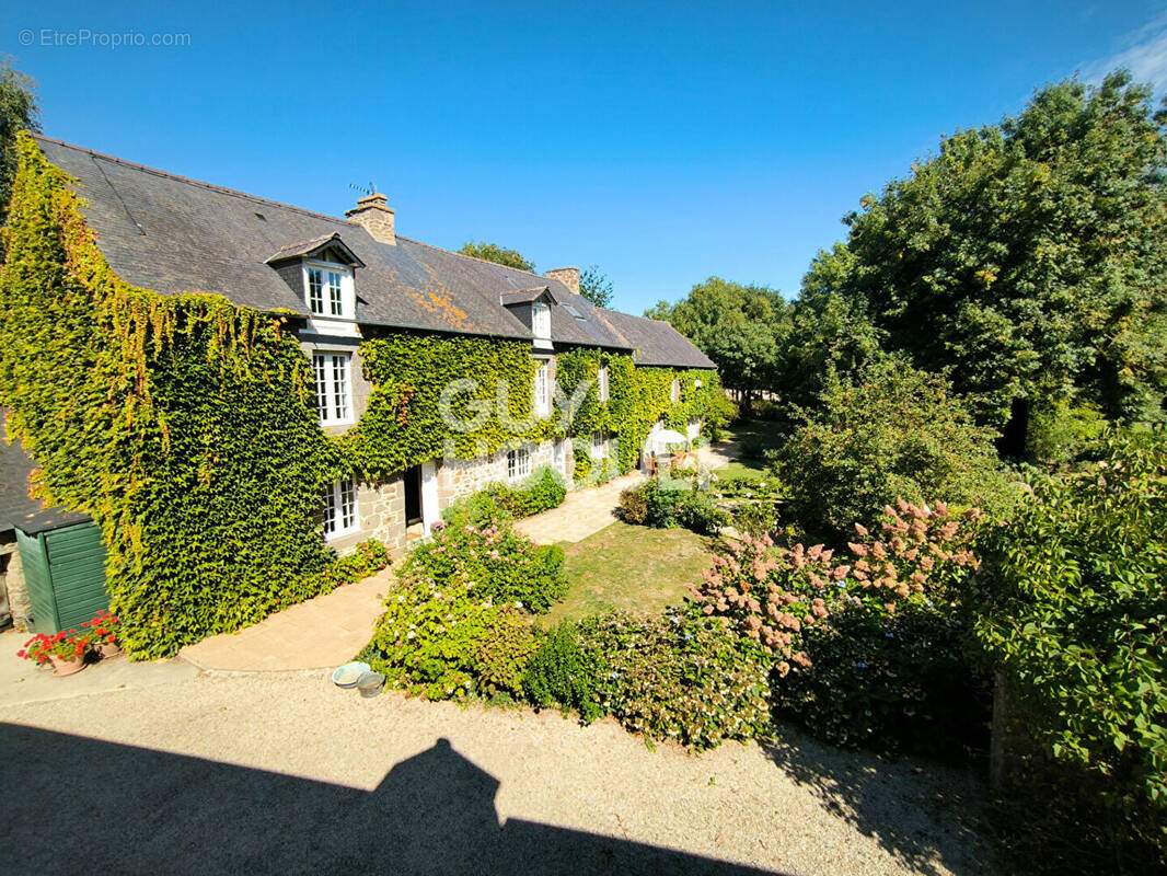 Maison à MINIAC-MORVAN