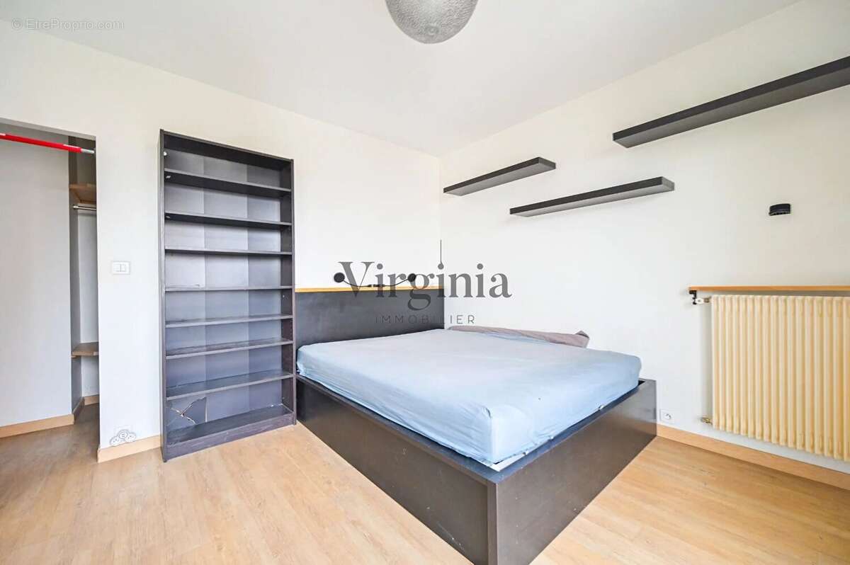 Appartement à CHARENTON-LE-PONT