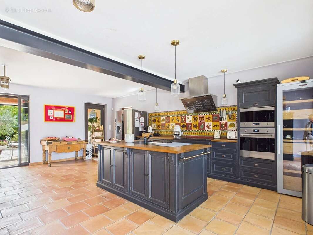A Vendre : Mas en pierre avec piscine à Molleges - photo 17