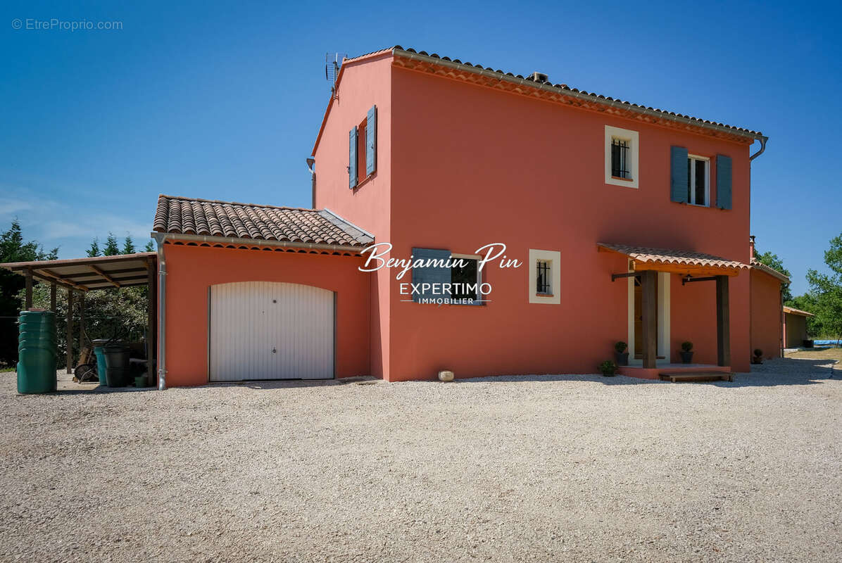 Maison à SAINT-SATURNIN-LES-APT