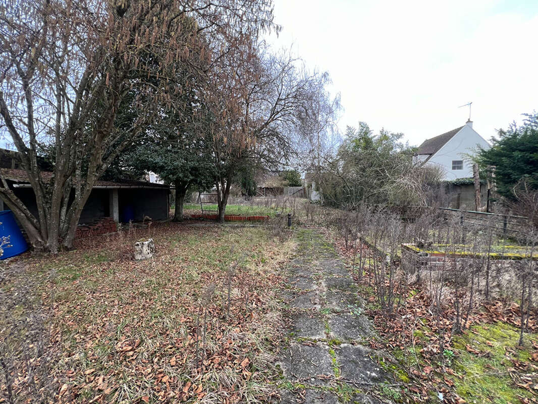Maison à SAINT-JEAN-DE-LA-RUELLE