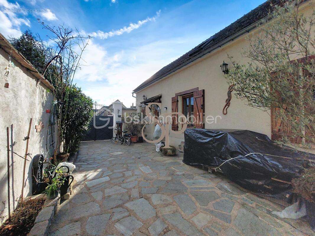 Maison à MISY-SUR-YONNE