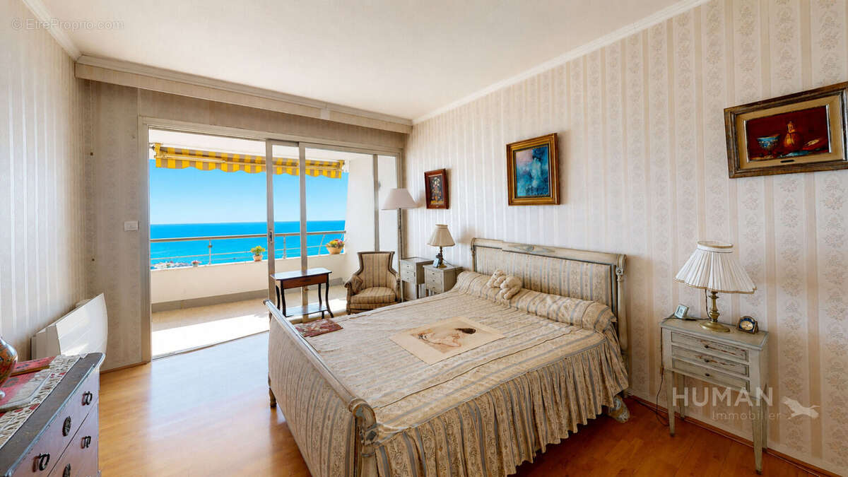 Appartement à VILLENEUVE-LOUBET