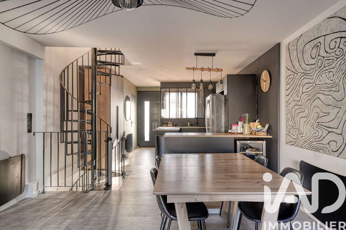 Photo 8 - Maison à NANTERRE