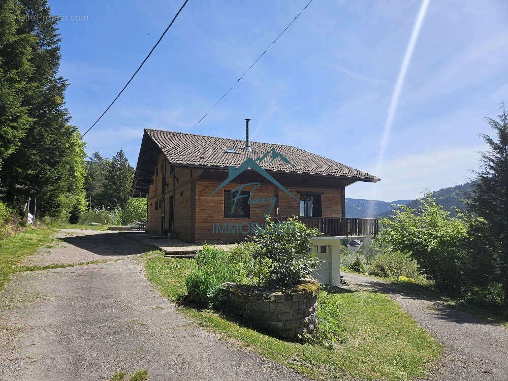 Maison à LE THOLY