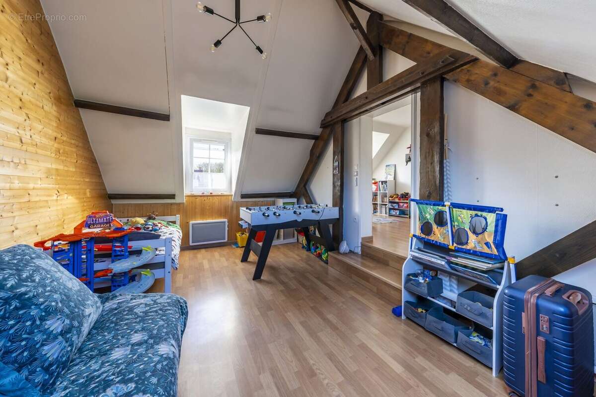 Maison à SAINT-FARGEAU-PONTHIERRY