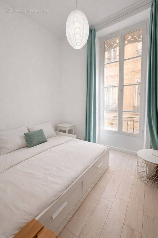 Appartement à MARSEILLE-2E