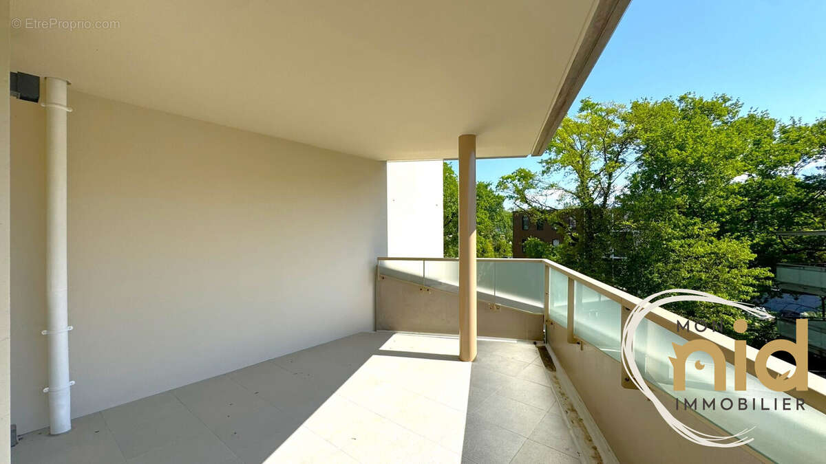 Appartement à MEYLAN