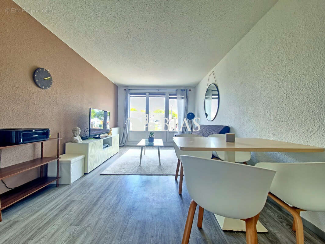Appartement 278 m² à Le Petit-Quevilly  - photo 2