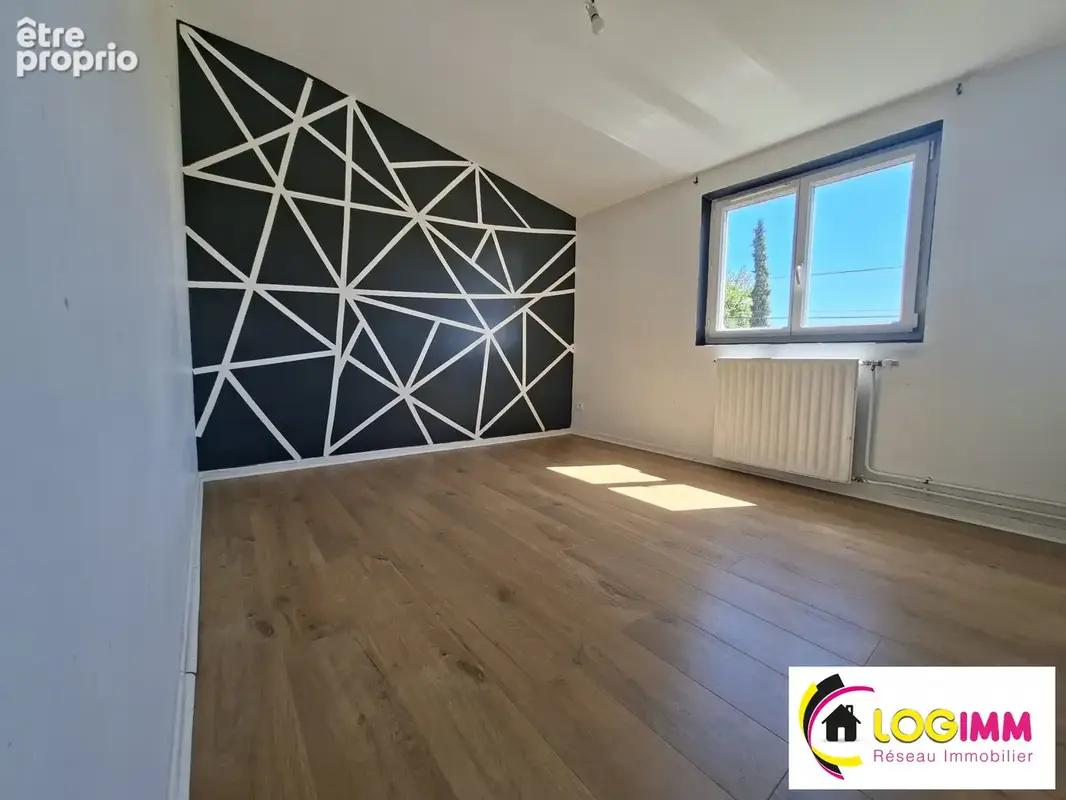 Maison 91 m² à Solesmes  - photo 6