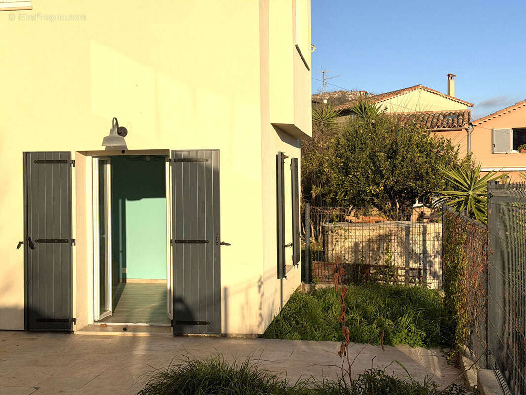Appartement  T3 Vue Mer,  Jardin. - photo 4