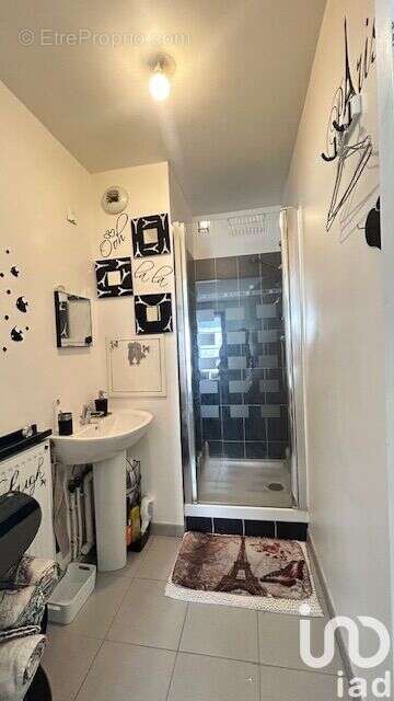 Photo 9 - Appartement à GENNEVILLIERS