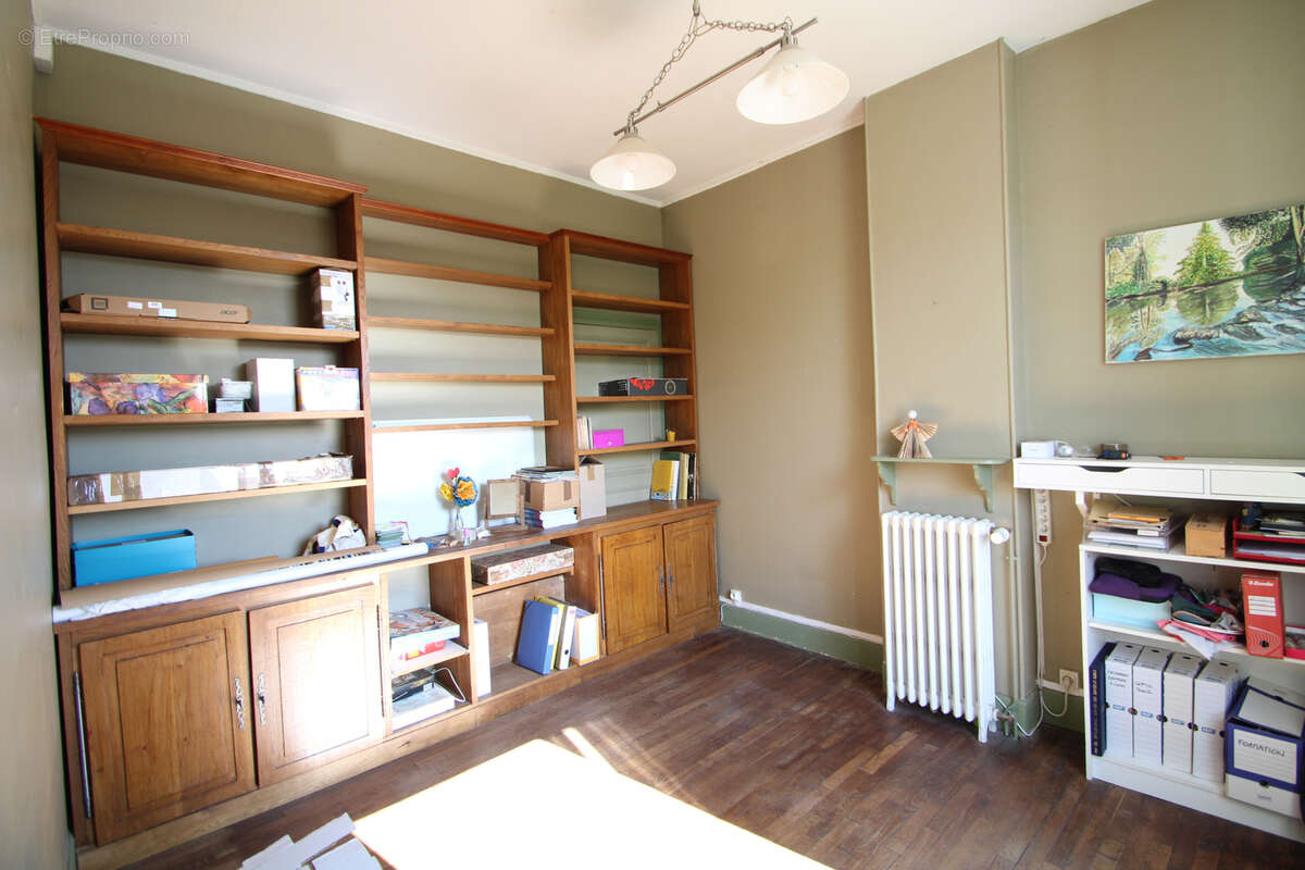 Maison de Bourg à Vendre 3 ou 4 chambres - photo 9