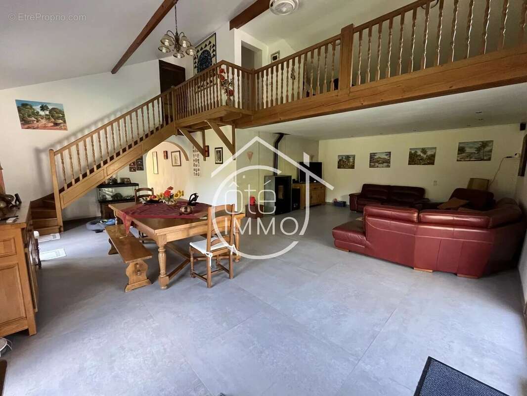 Maison à GAGEAC-ET-ROUILLAC