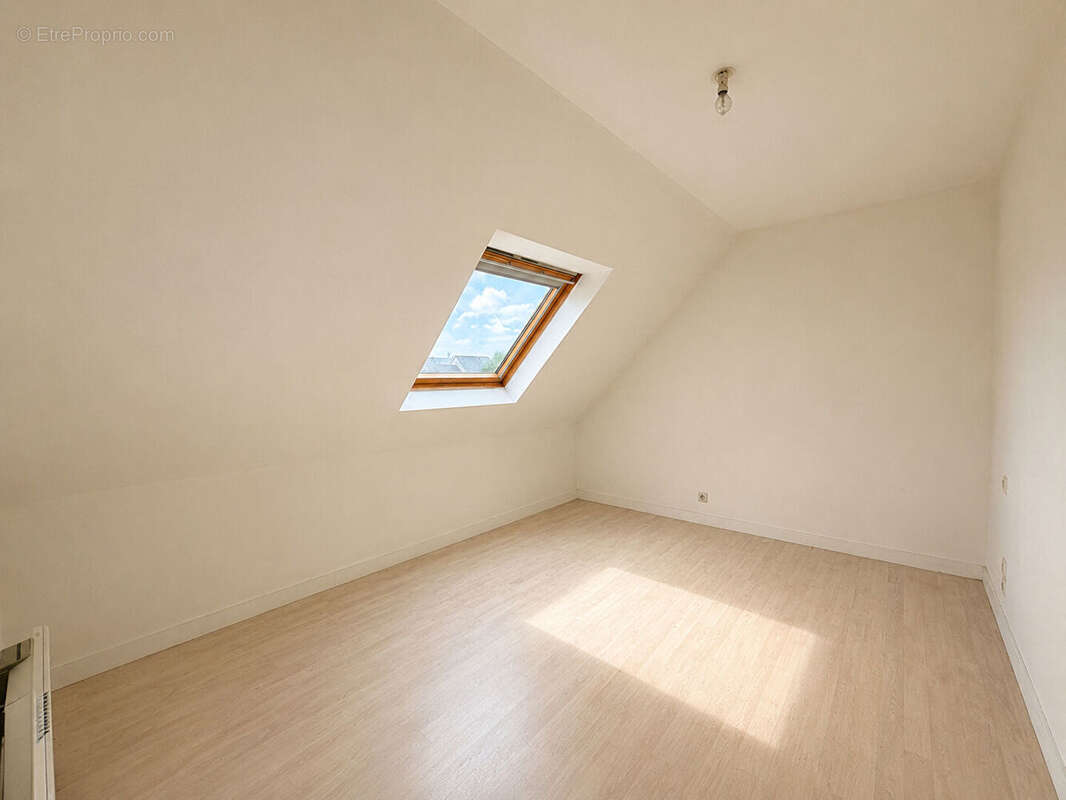A vendre - Maison Plougonven 80 m2 4 pièces - photo 6