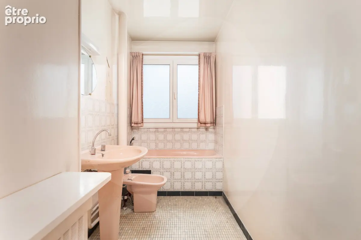 Appartement t3 - dernier etage - ascenseur - vue degagee - photo 10