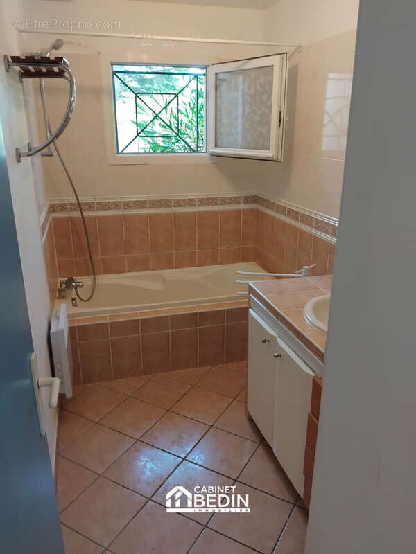 Maison 110 m² à Castelnau-De-Medoc  - photo 9