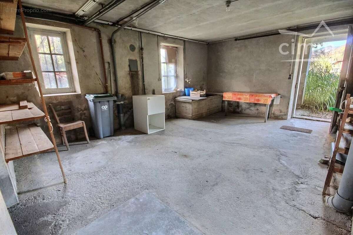 Maison à LA ROCHETTE