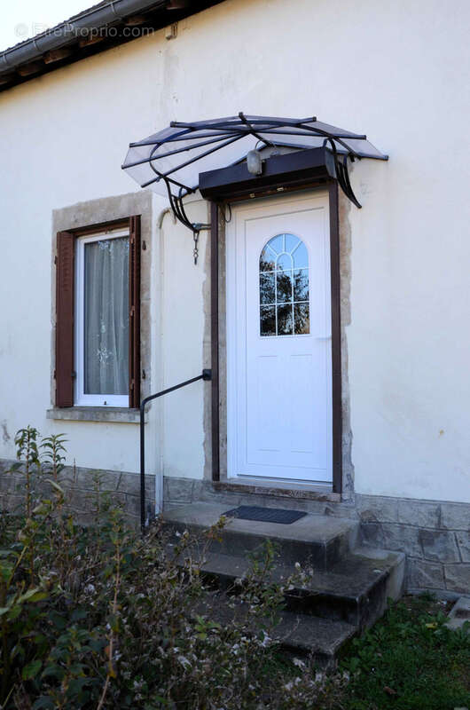 Maison à SAINT-SEINE