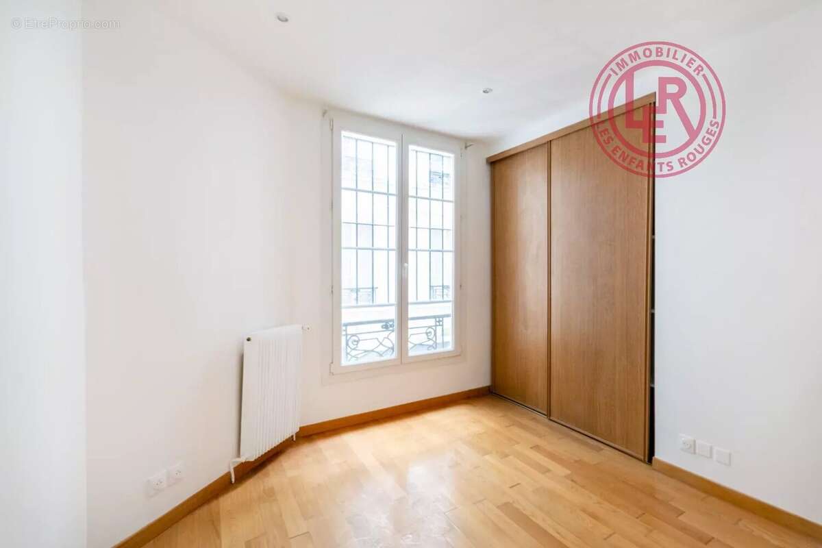Appartement à PARIS-2E