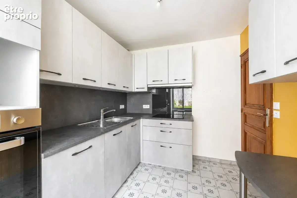 Maison de caractère avec jardin - 104 m2 - Villeneuve-le-Comte - photo 5
