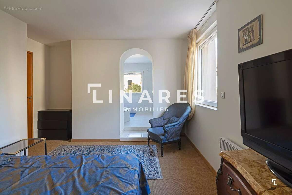 Appartement à MARSEILLE-7E